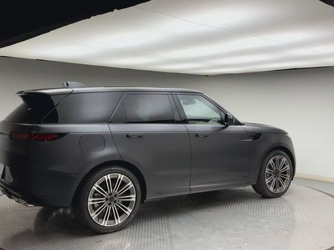 New 2026 Land Rover Range Rover Sport Dynamic SE AWD/4WD image 2