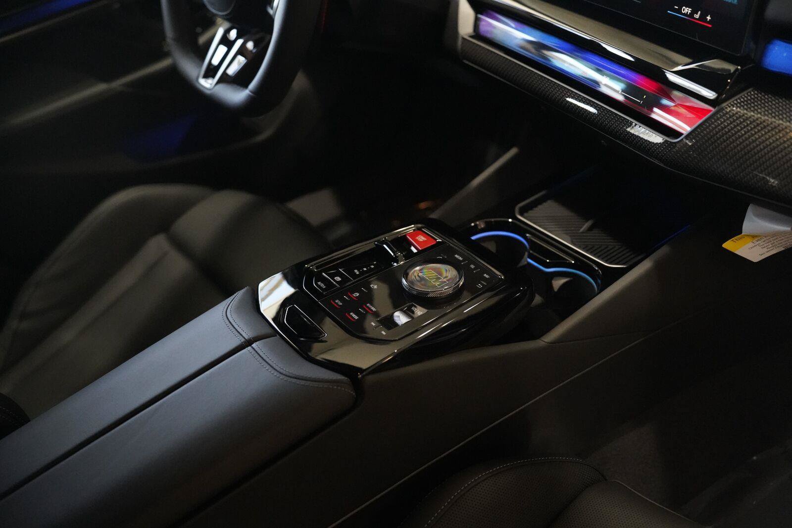 New 2027 BMW M5 Touring AWD/4WD image 23