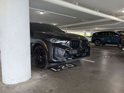 Used 2025 BMW X6 M60i w/ Climate Comfort Package AWD/4WD image 6