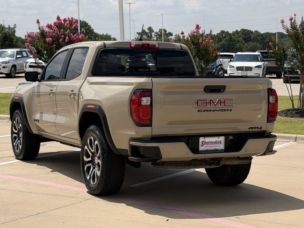 Used 2024 GMC Canyon AT4 w/ Technology Package AWD/4WD image 4