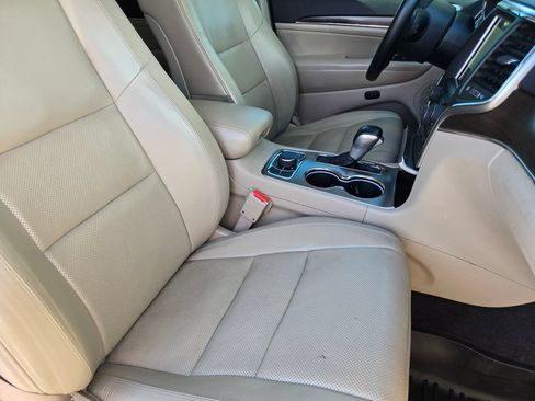 Used 2018 Jeep Grand Cherokee Limited w/ Luxury Group II AWD/4WD image 14