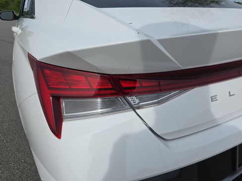 Used 2025 Hyundai Elantra SEL image 35