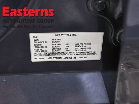 Used 2021 Tesla Model Y Long Range AWD/4WD image 30
