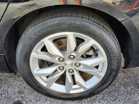 Used 2017 Chevrolet Impala LT image 18