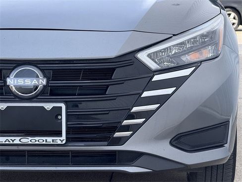 Used 2025 Nissan Versa S w/ Trunk Package image 8