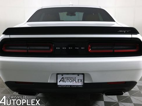 Used 2016 Dodge Challenger SRT Hellcat RWD image 6