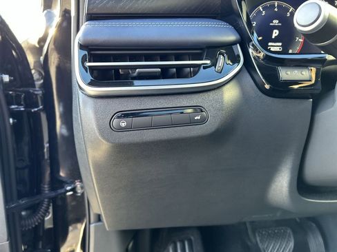 Certified 2026 INFINITI QX60 Sport w/ Dark Cargo Package image 17