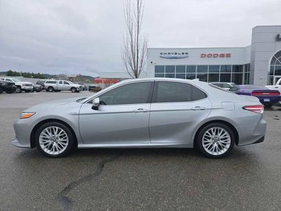 Used 2020 Toyota Camry XLE w/ Sunroof Package