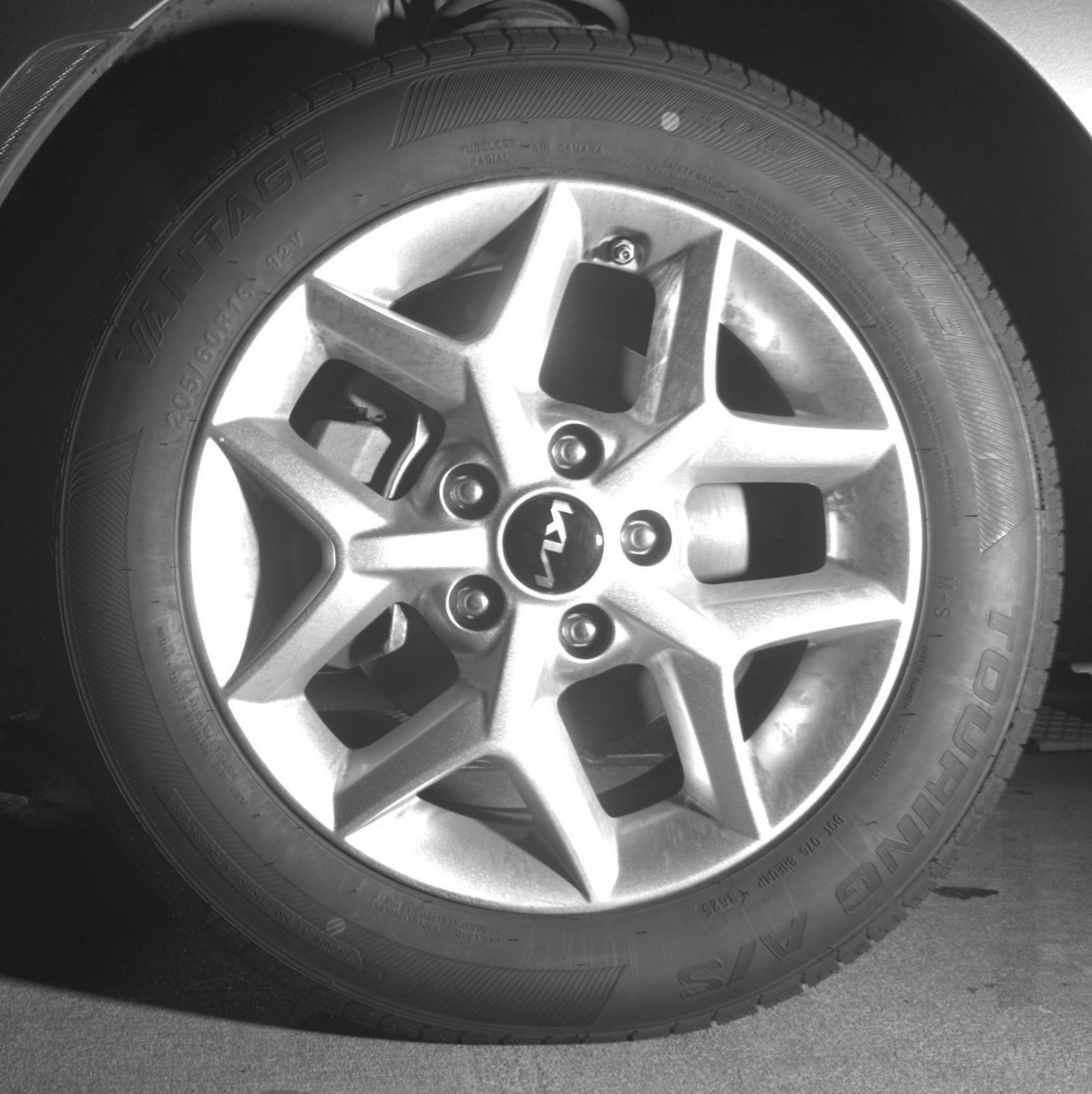 Used 2025 Kia Soul LX w/ LX Technology Package FWD image 14