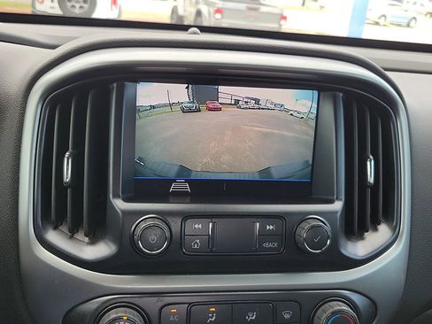 Used 2022 Chevrolet Colorado LT w/ Fleet Safety Package RWD image 16