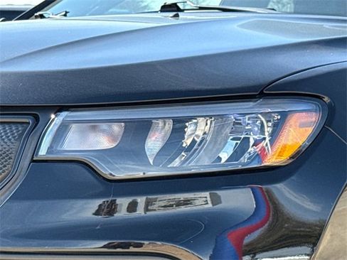 Used 2022 Jeep Compass Altitude image 4