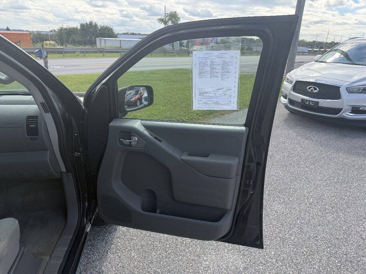 Used 2018 Nissan Frontier SV AWD/4WD image 26