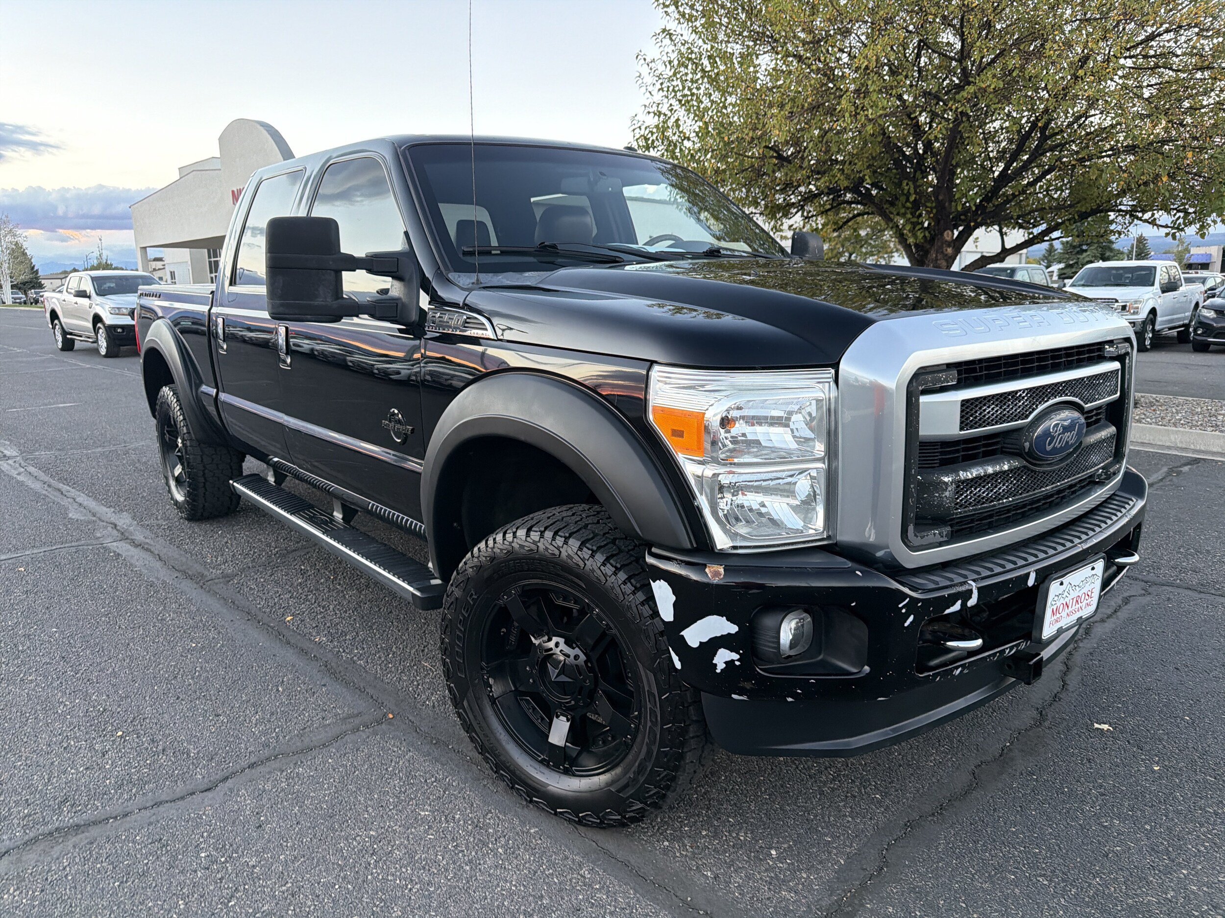 Used 2016 Ford F250 Platinum w/ Platinum Package AWD/4WD image 4
