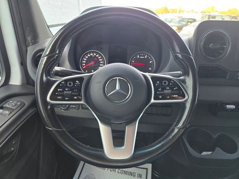 Used 2020 Mercedes-Benz Sprinter 3500 image 23