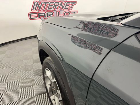 Used 2025 Chevrolet Trax LT w/ Driver Confidence Package image 23