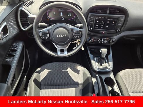 Used 2024 Kia Soul LX w/ Option Group 015 FWD image 15