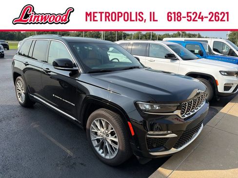 Used 2025 Jeep Grand Cherokee Summit AWD/4WD image 9