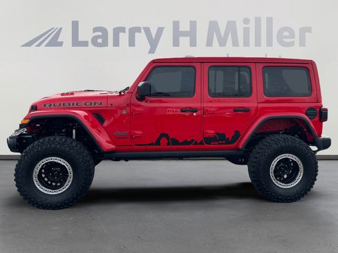 Used 2022 Jeep Wrangler Unlimited Rubicon w/ Trailer Tow Package image 2