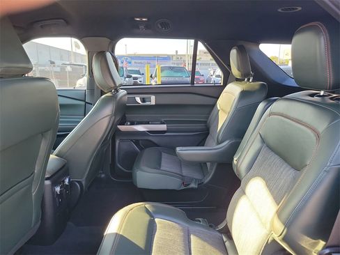 Used 2022 Ford Explorer Timberline image 6
