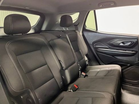 Used 2024 GMC Terrain SLE image 13