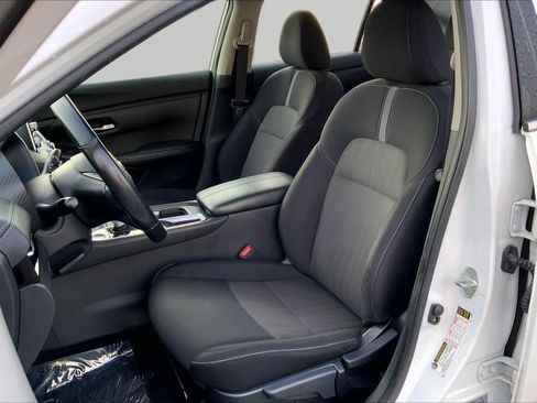 Used 2022 Nissan Sentra SV FWD image 8