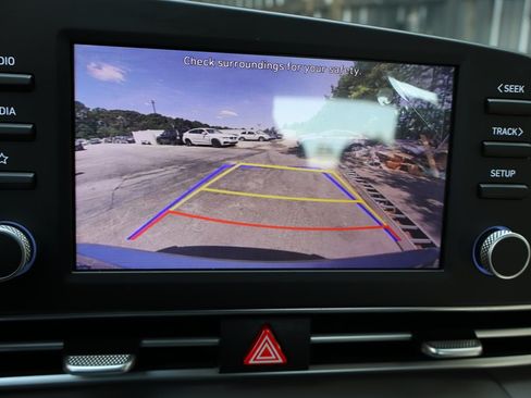 Used 2023 Hyundai Elantra SEL FWD image 28