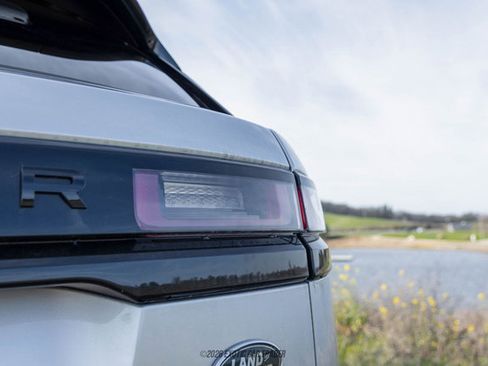 Used 2023 Land Rover Range Rover Velar R-Dynamic S image 90