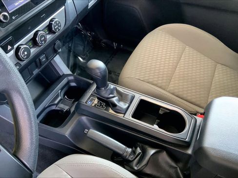 Used 2022 Toyota Tacoma SR RWD image 17