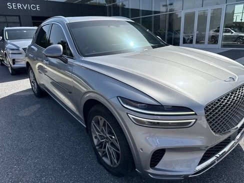 Used 2023 Genesis GV70 2.5T w/ Advanced Package AWD/4WD image 3