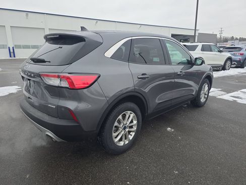 Certified 2022 Ford Escape SE w/ Convenience Package AWD/4WD image 4