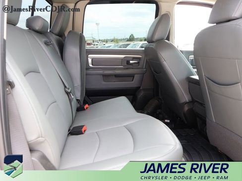 Used 2019 RAM 1500 Big Horn RWD image 12