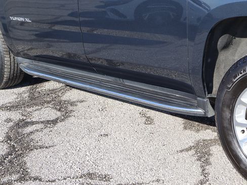 Used 2019 GMC Yukon XL SLT w/ Open Road Package image 13