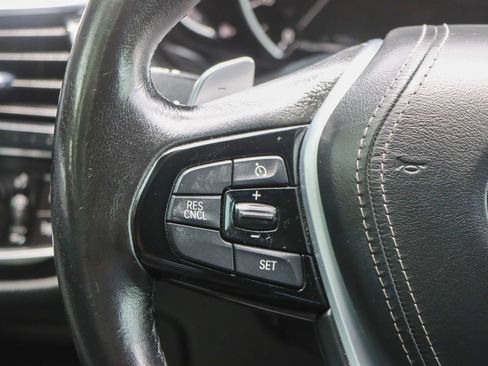 Used 2018 BMW 530i xDrive AWD/4WD image 29