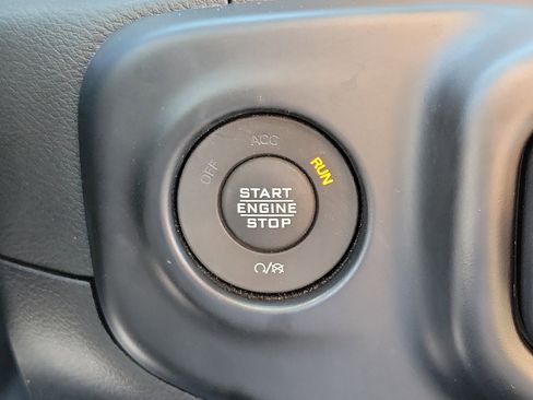 Used 2022 Jeep Wrangler Willys image 29