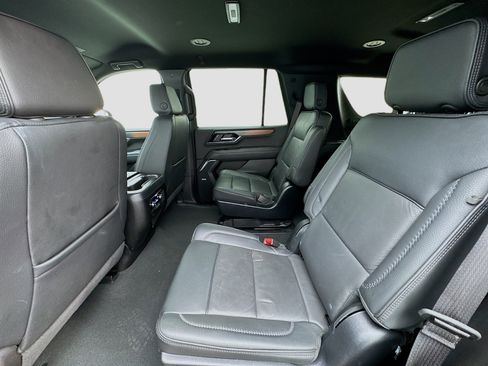 Used 2025 GMC Yukon Denali image 15