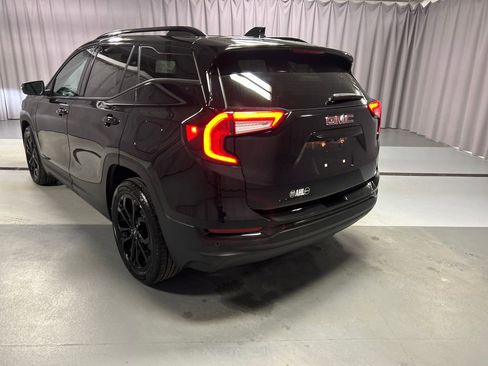 Used 2022 GMC Terrain SLT w/ Infotainment Package II image 5