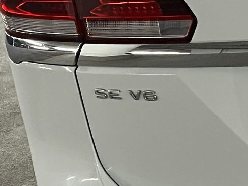 Certified 2023 Volkswagen Atlas SE w/ Black Wheel Package image 36