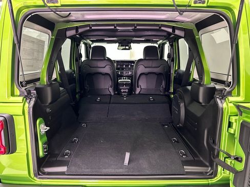 New 2025 Jeep Wrangler Unlimited Rubicon image 12