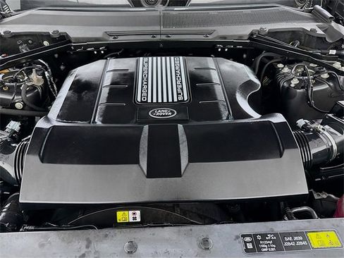 Certified 2025 Land Rover Defender 110 V8 image 32