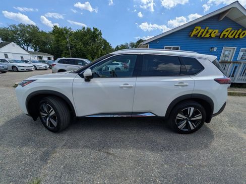 Used 2023 Nissan Rogue SL AWD/4WD image 3