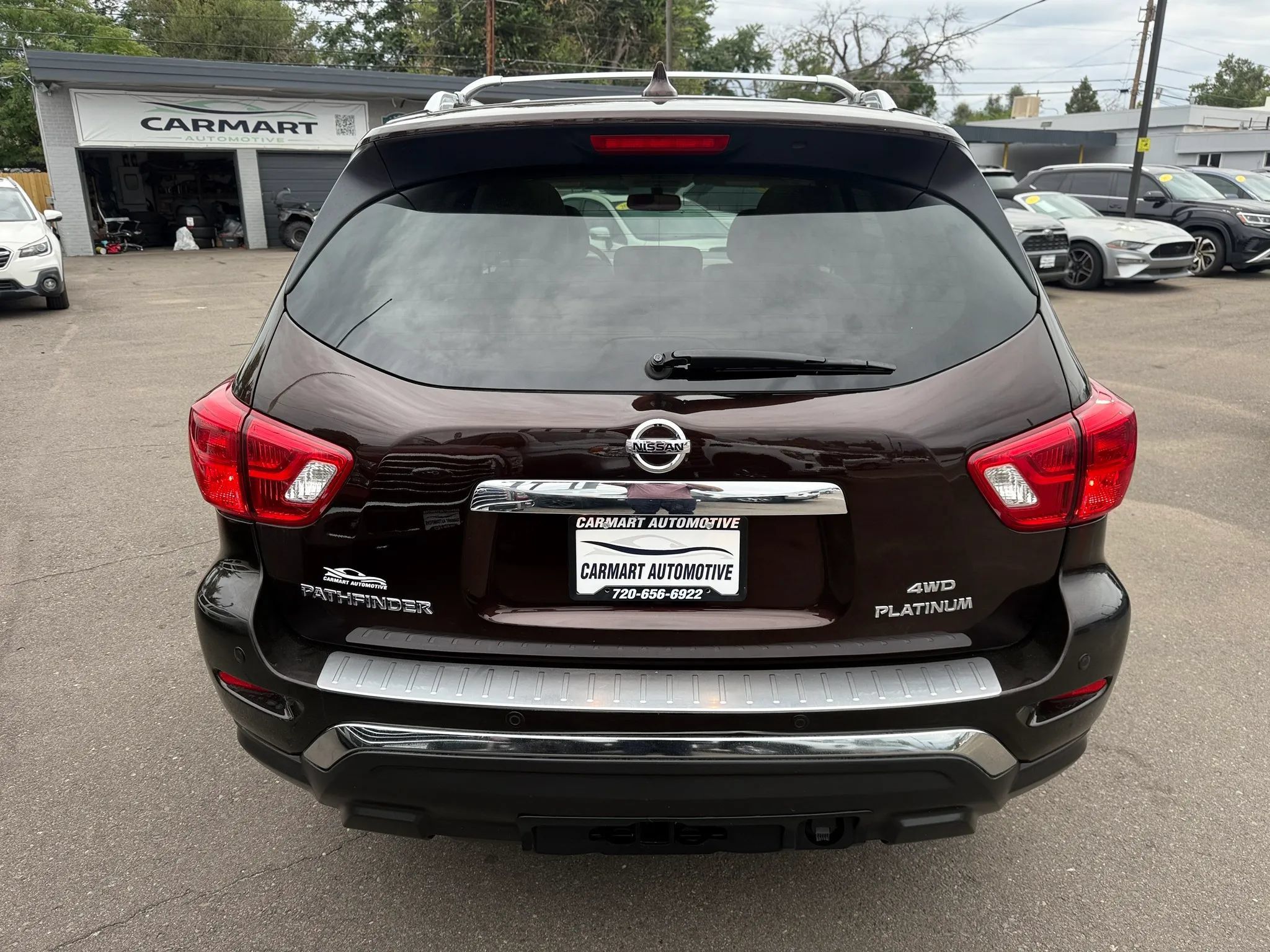 Used 2020 Nissan Pathfinder Platinum AWD/4WD image 8