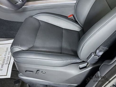 Used 2026 Tesla Model X image 25