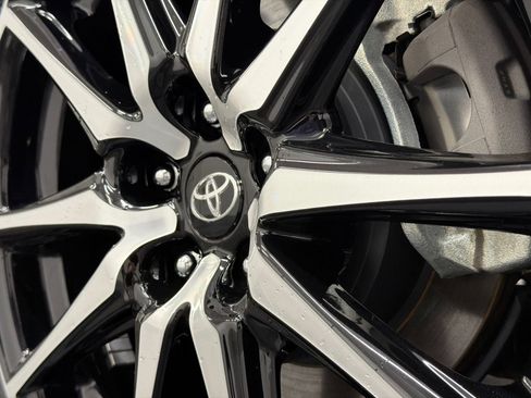 Used 2025 Toyota GR86 RWD image 7