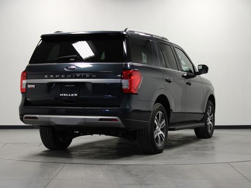Used 2024 Ford Expedition XLT image 4