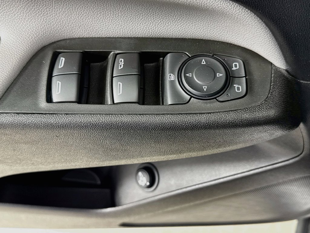 Used 2024 Chevrolet Equinox LT FWD image 21