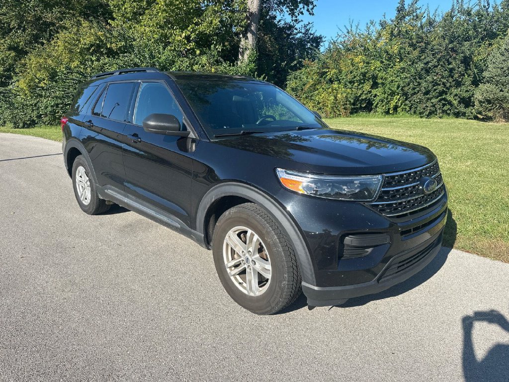 Used 2020 Ford Explorer XLT w/ Comfort Package AWD/4WD image 1