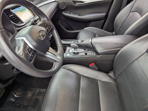 Certified 2019 INFINITI QX50 Essential w/ Premium Heat Package image 17