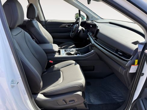New 2026 Kia Carnival SX image 18