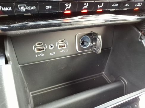 New 2026 Jeep Grand Cherokee Laredo image 18