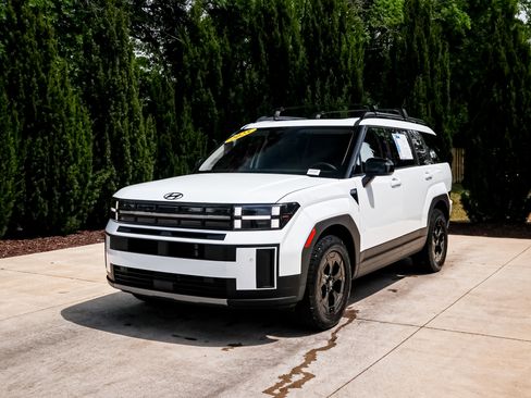 Used 2025 Hyundai Santa Fe XRT image 5